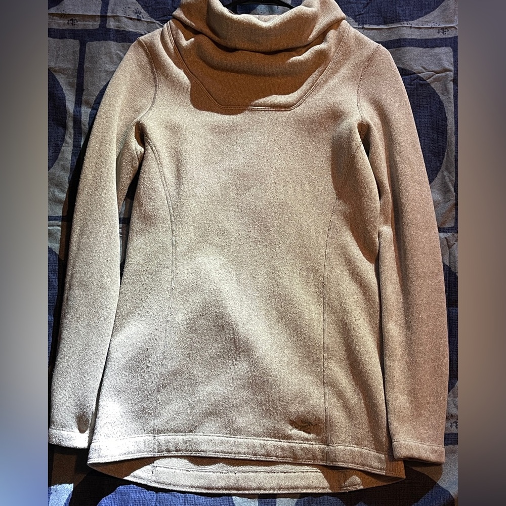 Arc'teryx Women light heather gray Desira Tunic cowl neck pullover sweater